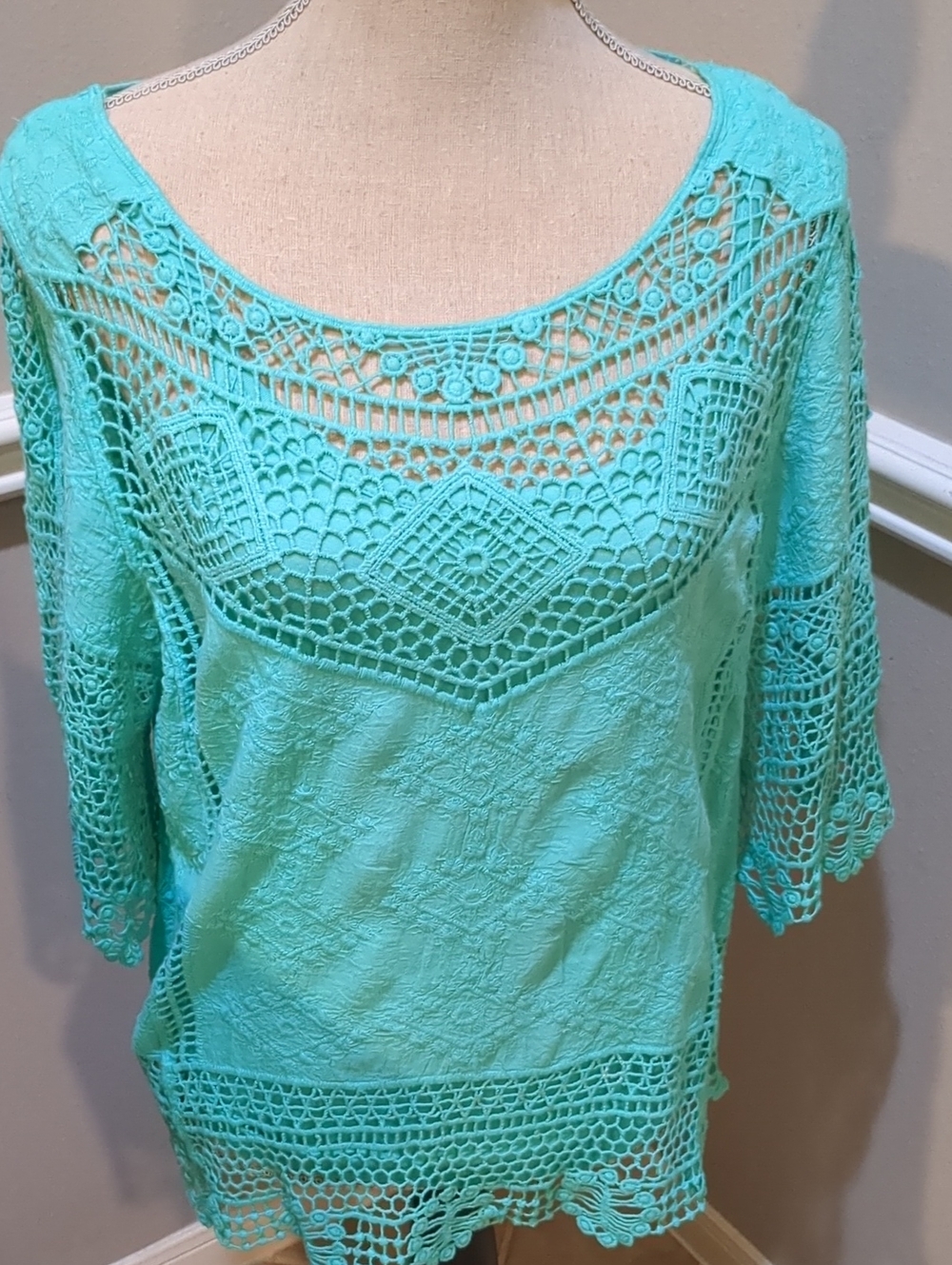 Democracy Women's Lace Crochet Overlay Top - Aqua
